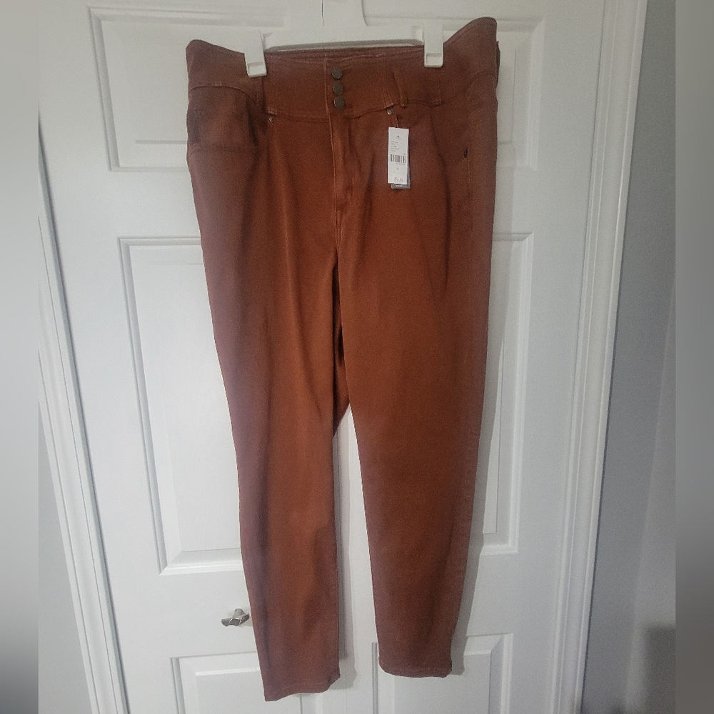 Lane Bryant N.W.T ultra high rise jeggings - Picture 3 of 7